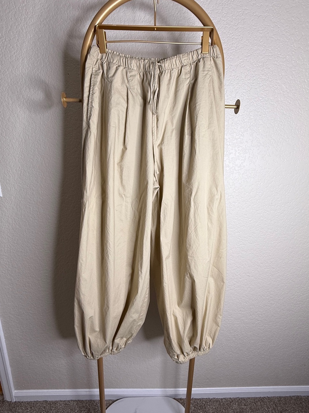 aerie Beige Elastic-Waist Balloon pants